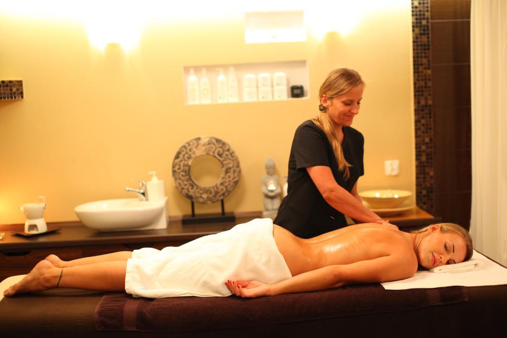 Rezydencja Pod Teznia & Spa Inowroclaw Bagian luar foto